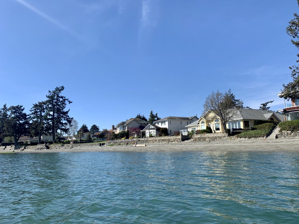 Homes along Roberts Bay taken from the water