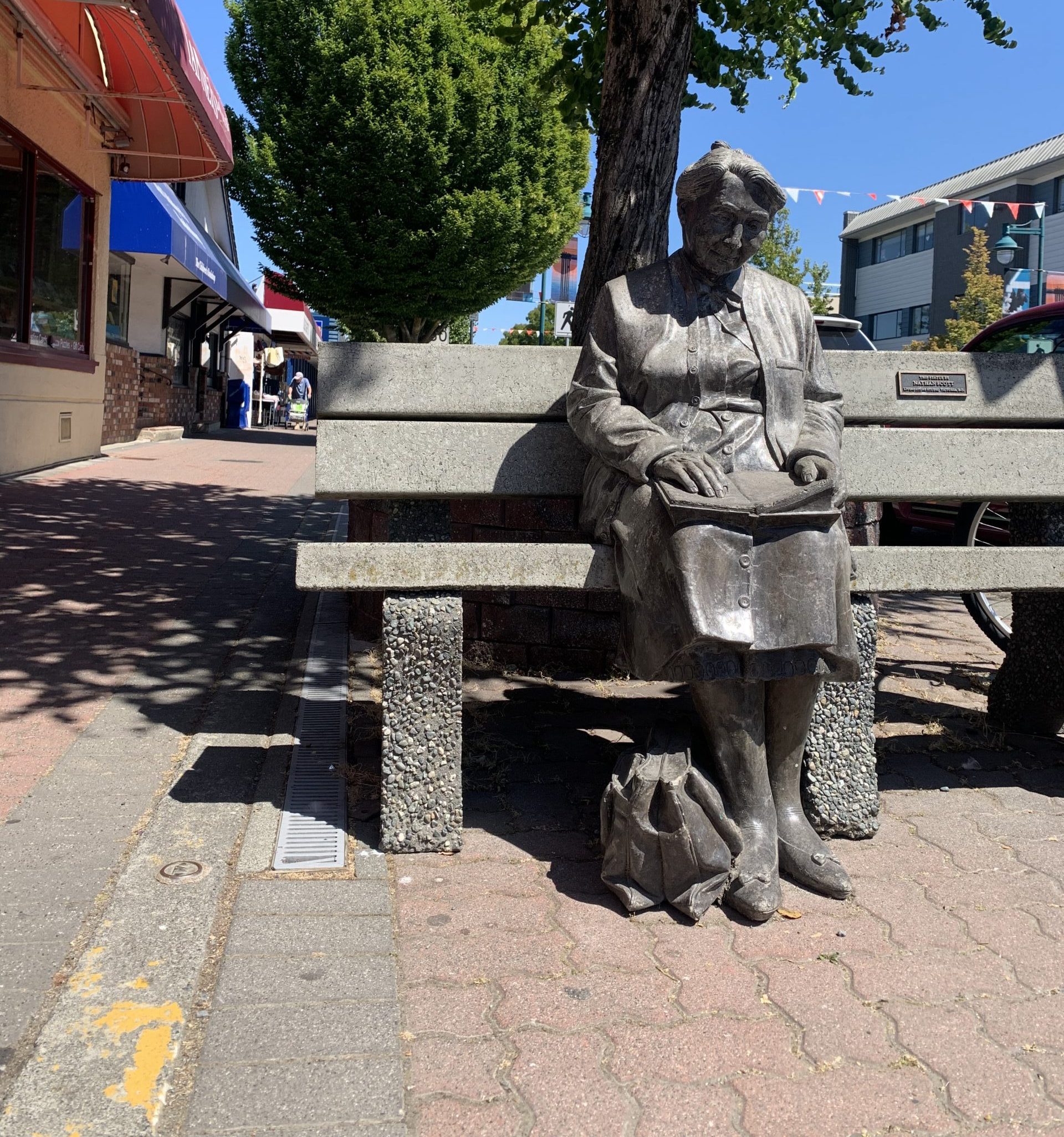 Statue. Ms Stone. Fourth and Beacon. Lady reading